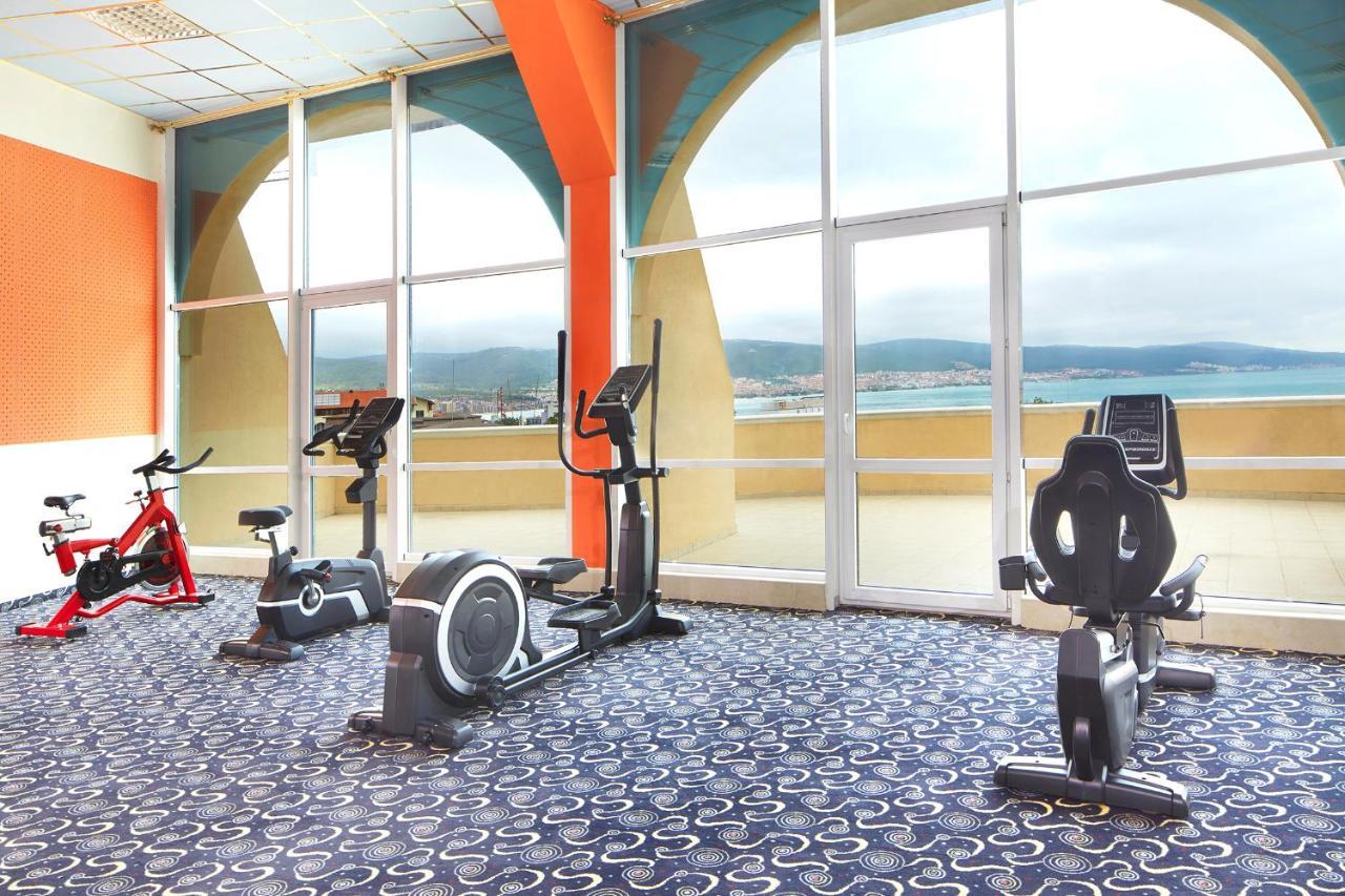 Planeta Hotel & Aquapark Free Beach Access Slantschew brjag Exterior foto The gym