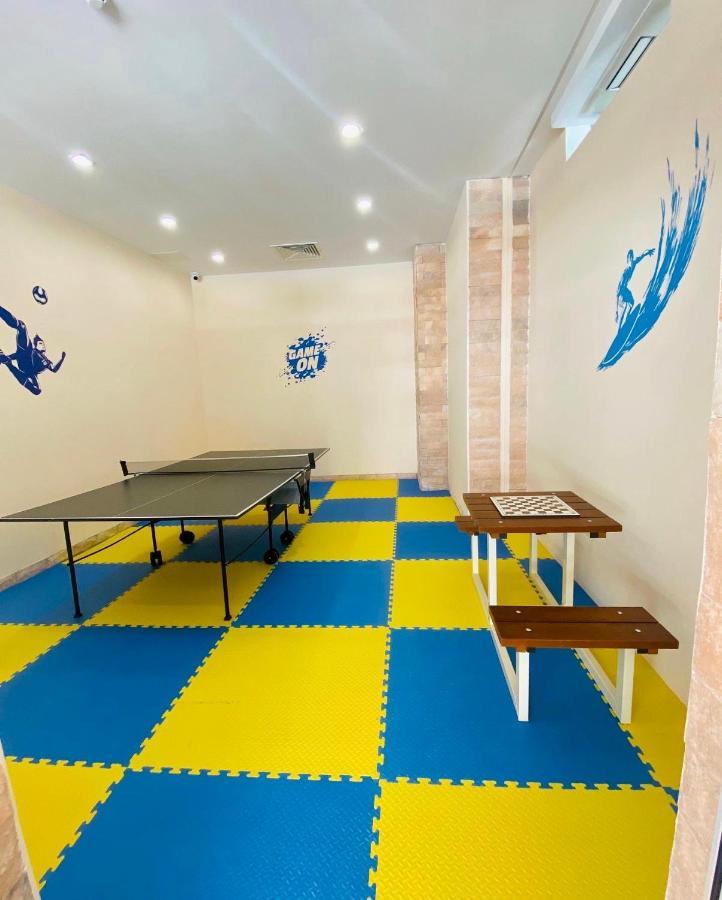 Planeta Hotel & Aquapark Free Beach Access Slantschew brjag Exterior foto The table tennis room