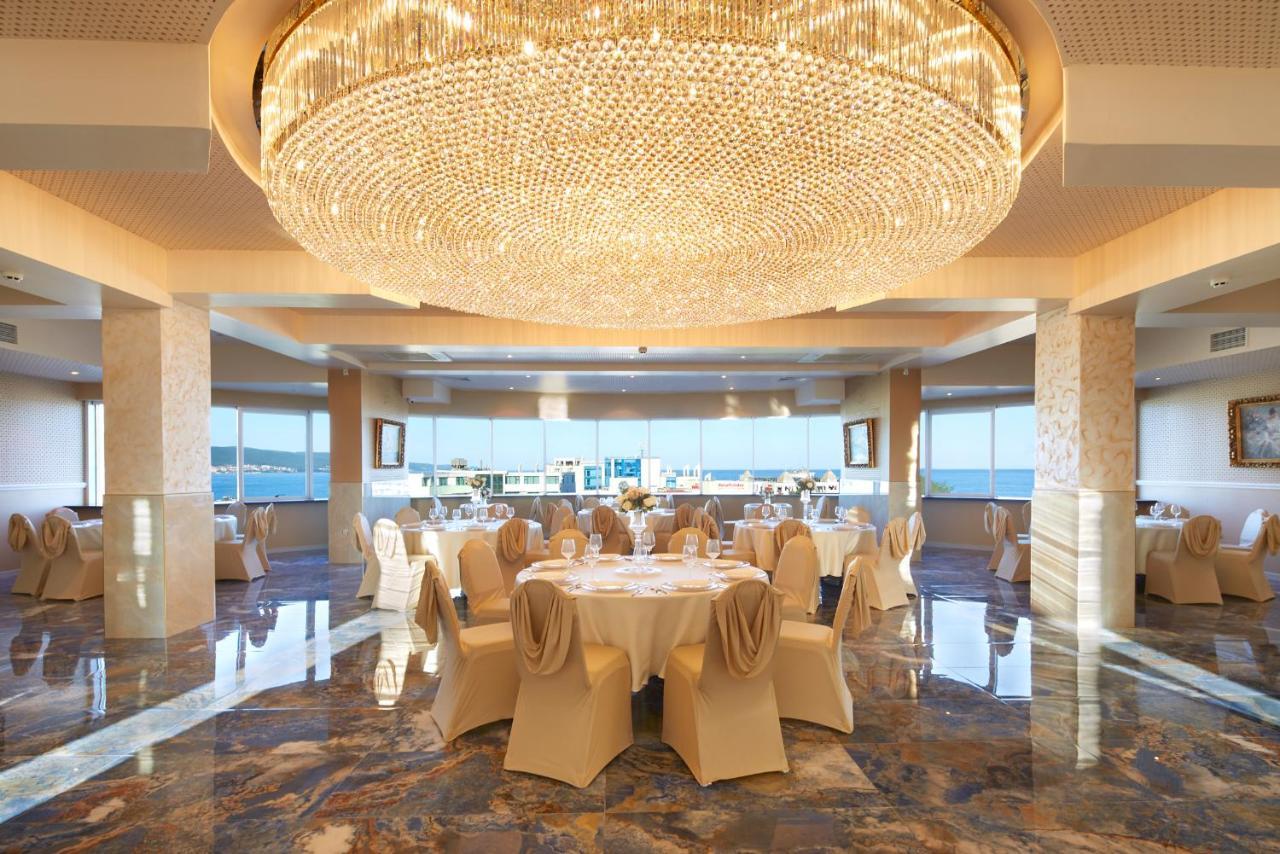 Planeta Hotel & Aquapark Free Beach Access Slantschew brjag Exterior foto The restaurant