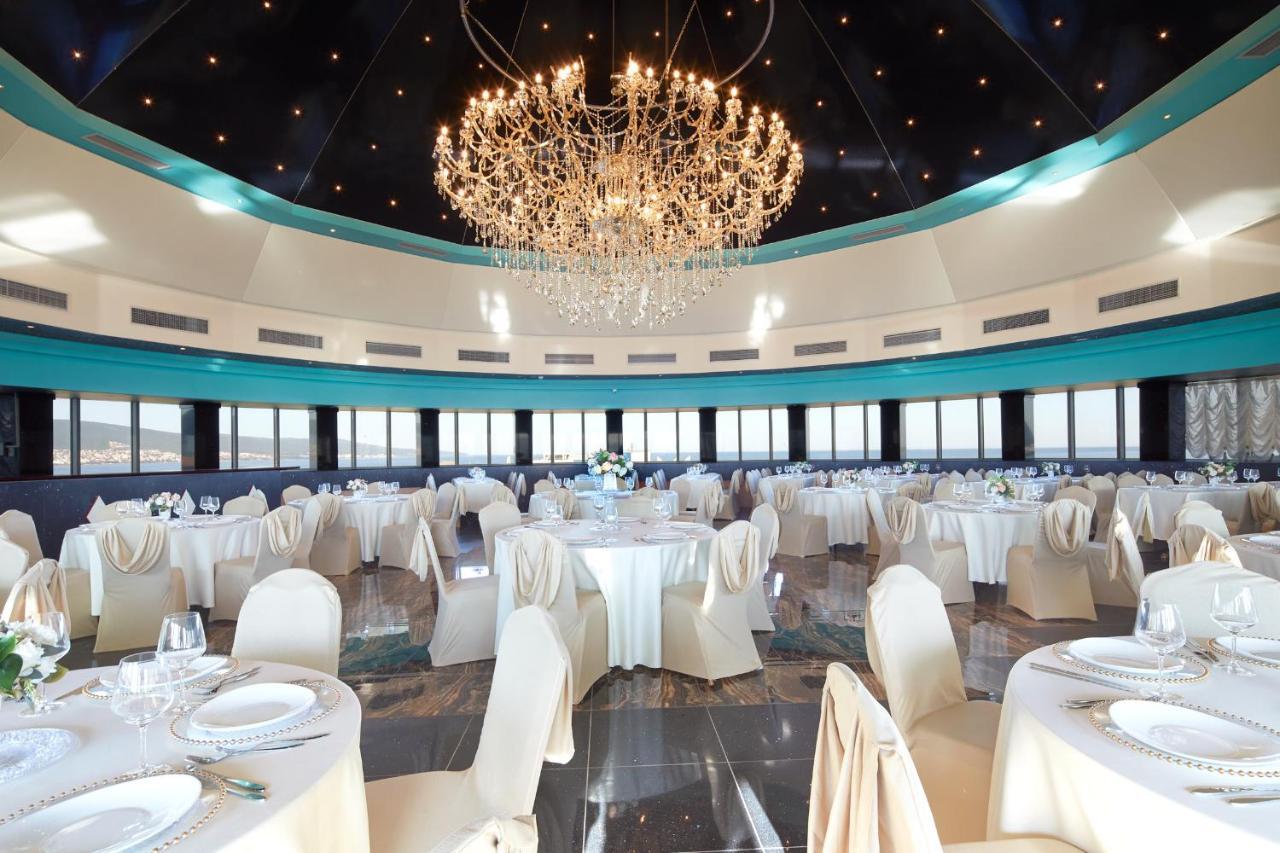 Planeta Hotel & Aquapark Free Beach Access Slantschew brjag Exterior foto The ballroom