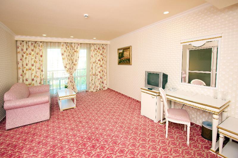 Planeta Hotel & Aquapark Free Beach Access Slantschew brjag Exterior foto A room at the hotel